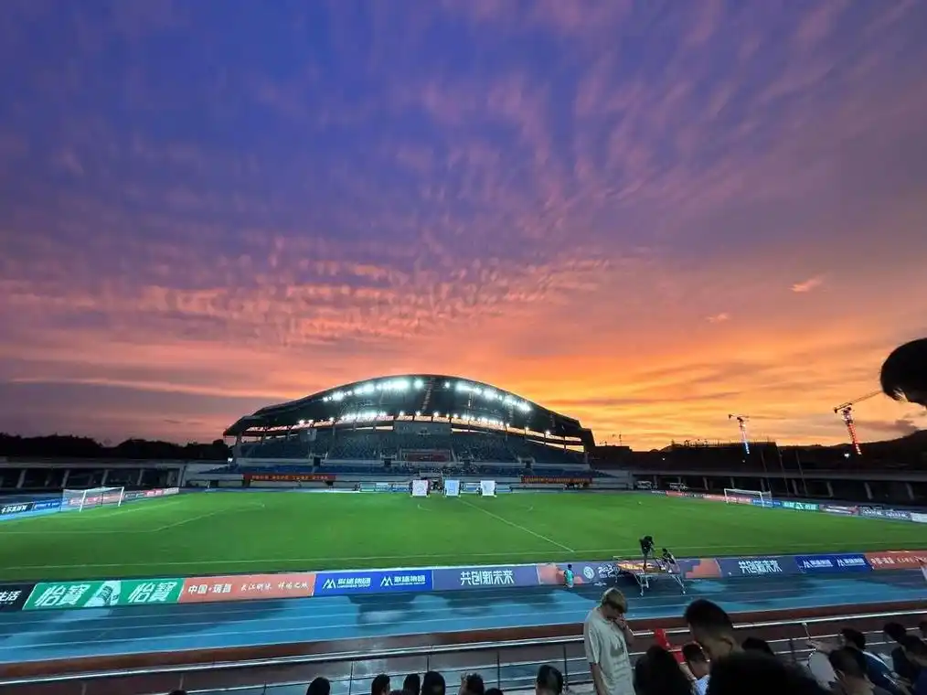 欧联杯：勒沃库森 VS 利物浦
